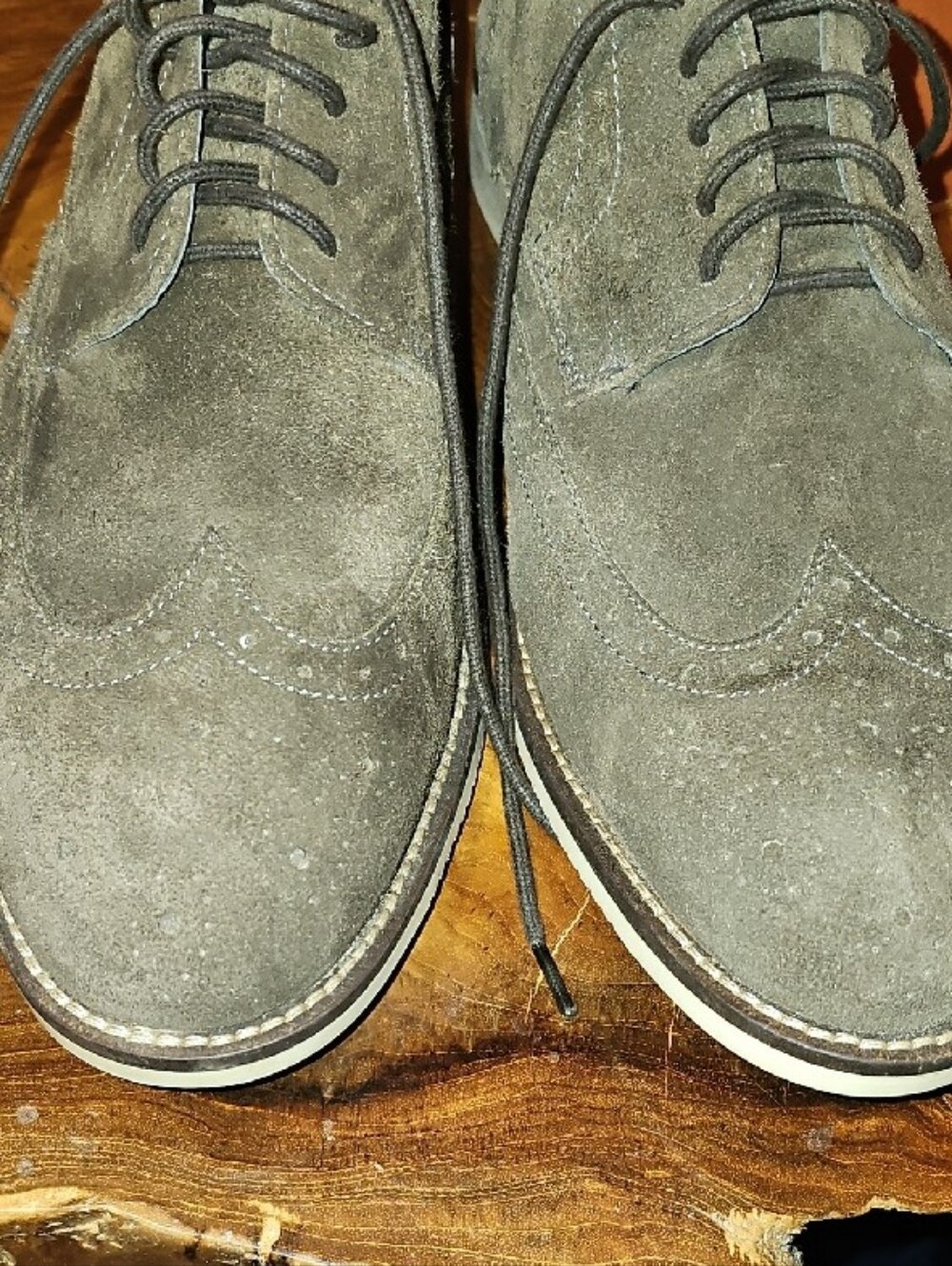 Claiborne Men's Gray Suede Wingtip Derby - Picture 8 of 13